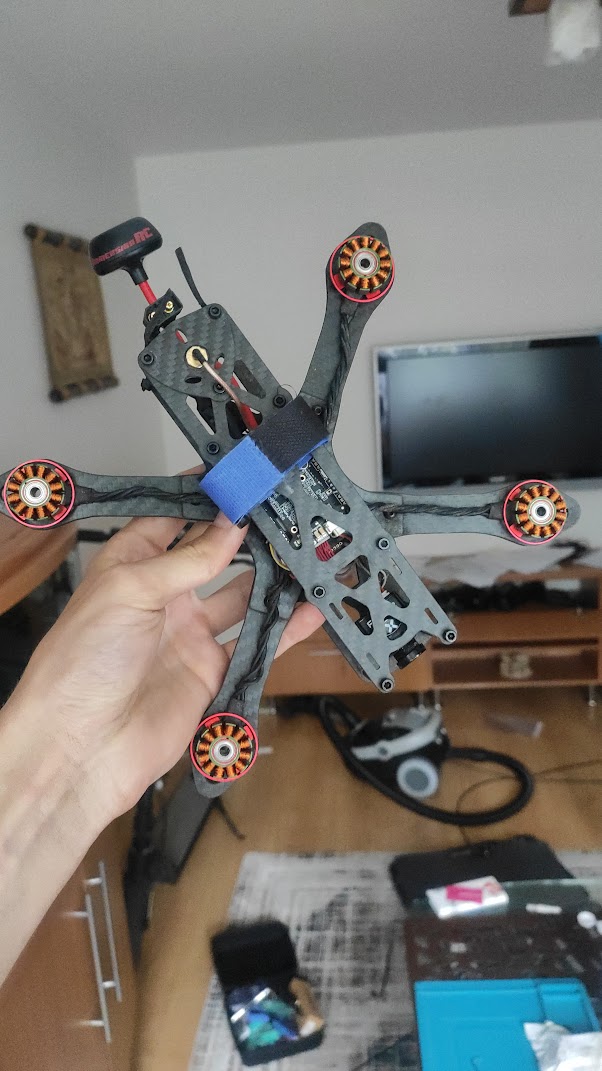 Dron v4